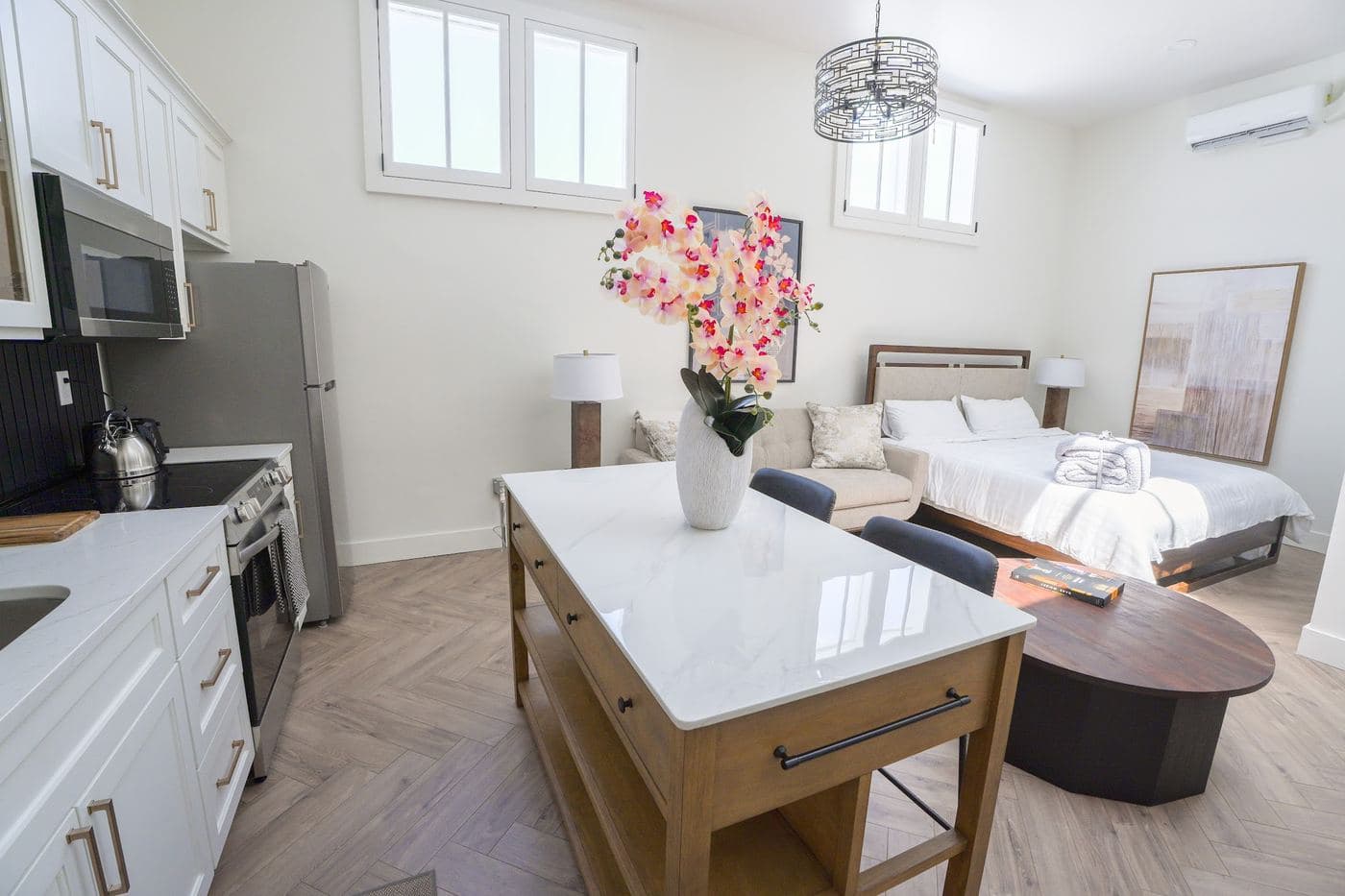 Loft B at The Whistlestop, view 6